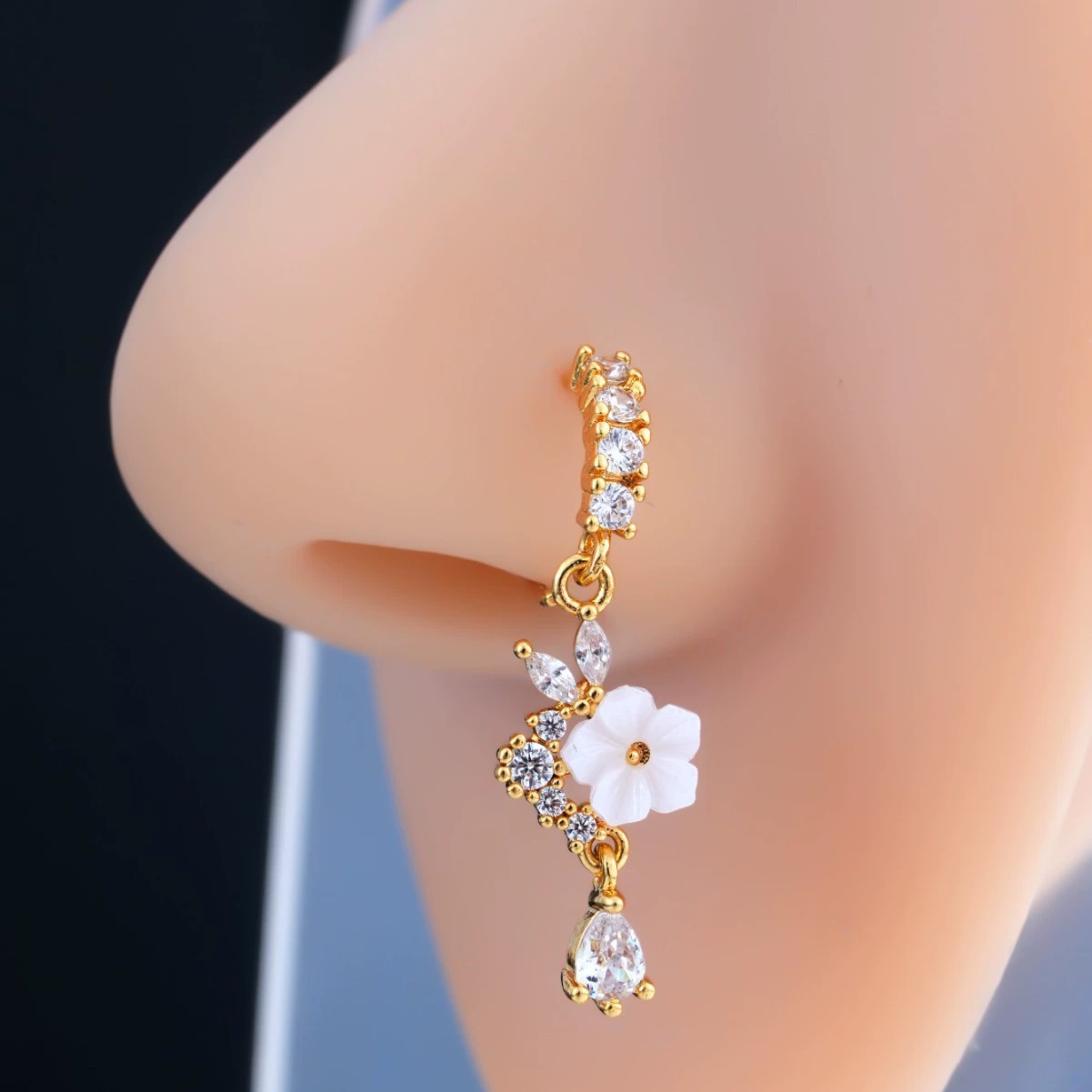 Anillo de Nariz con Flor Dorad - Body Jewelry Nose Studs reseña y precio