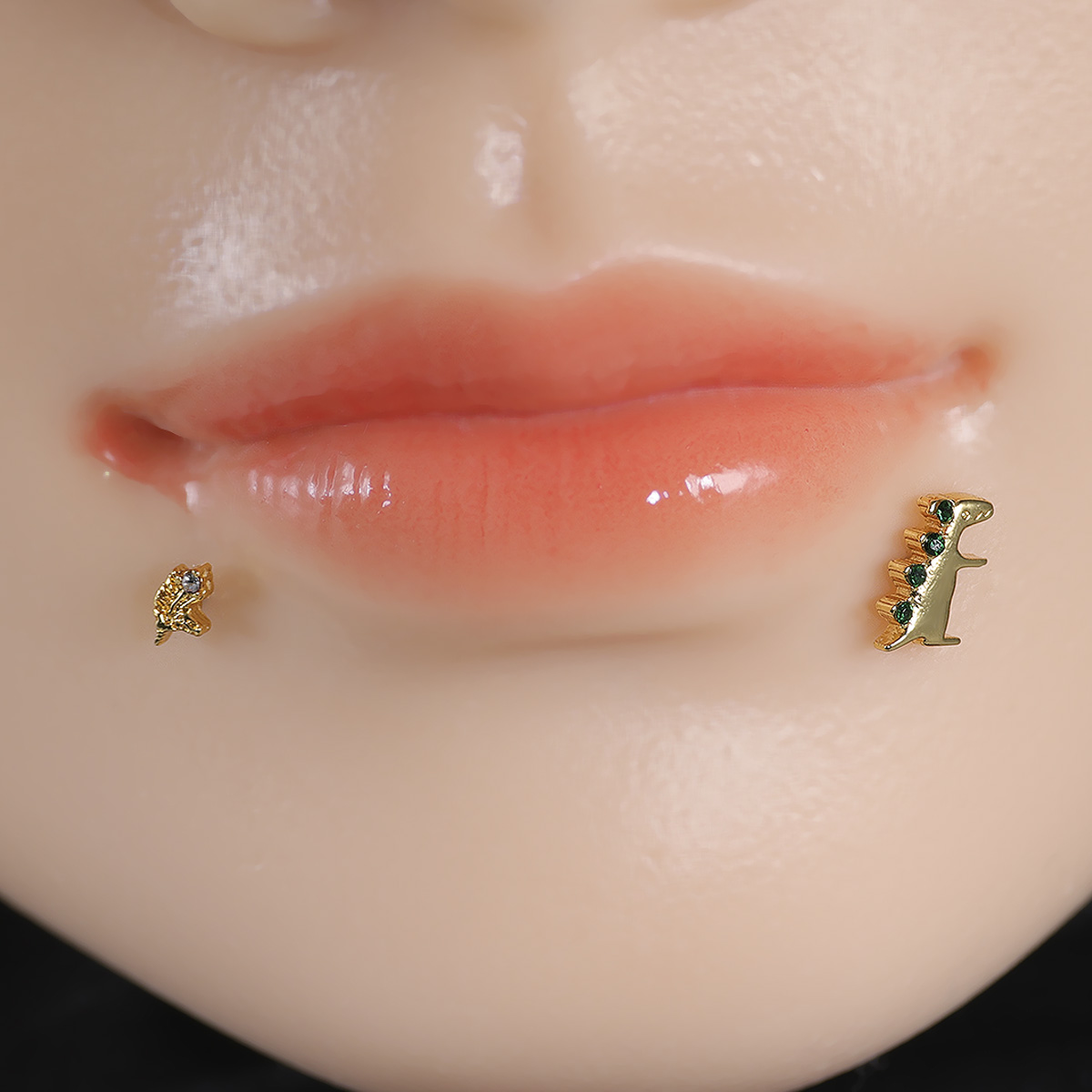 Una pieza linda de dinosaurio  - Body Jewelry Changing Kit reseña y precio