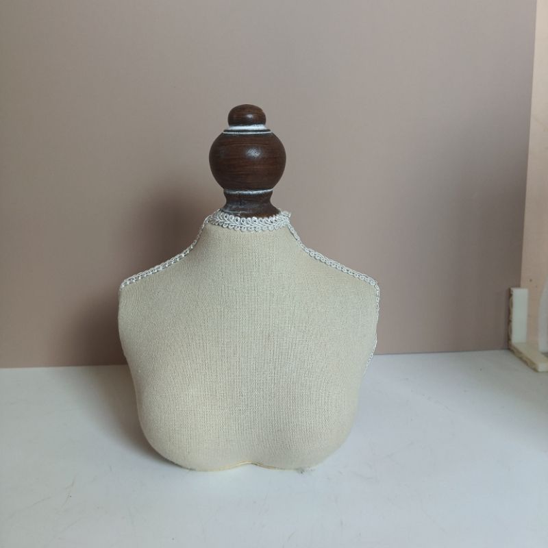 Maniquí elegante para el hogar - Body Jewelry Holder reseña y precio